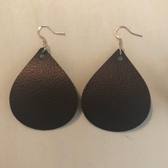Jewelry - NWT Handmade Leather Teardrop Earrings